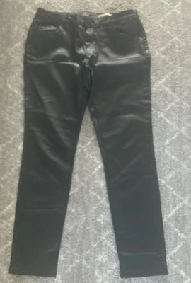 Pantalones Zara Slim Fit Negro Imitación Cuero Talla 10, tiro mediano Foto 1 de 4