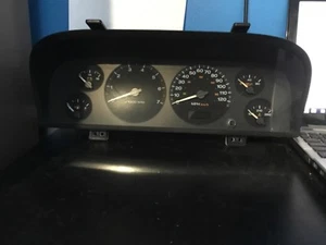 2000 JEEP GRAND CHEROKEE 4.0L AT INSTRUMENT CLUSTER - Picture 1 of 4