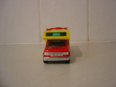 Majorette camping-car cirque "Pinder" Chevrolet?Dodge?Ford? 1/43e vitrage "vert" - Photo 1/4