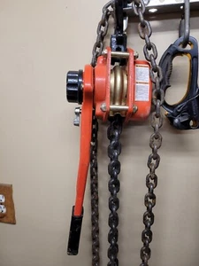 Dayton 48Me56 Lever Chain Hoist, 3,000 Lb Load Capacity, 15 Ft Hoist Lift, 1 - Picture 1 of 2