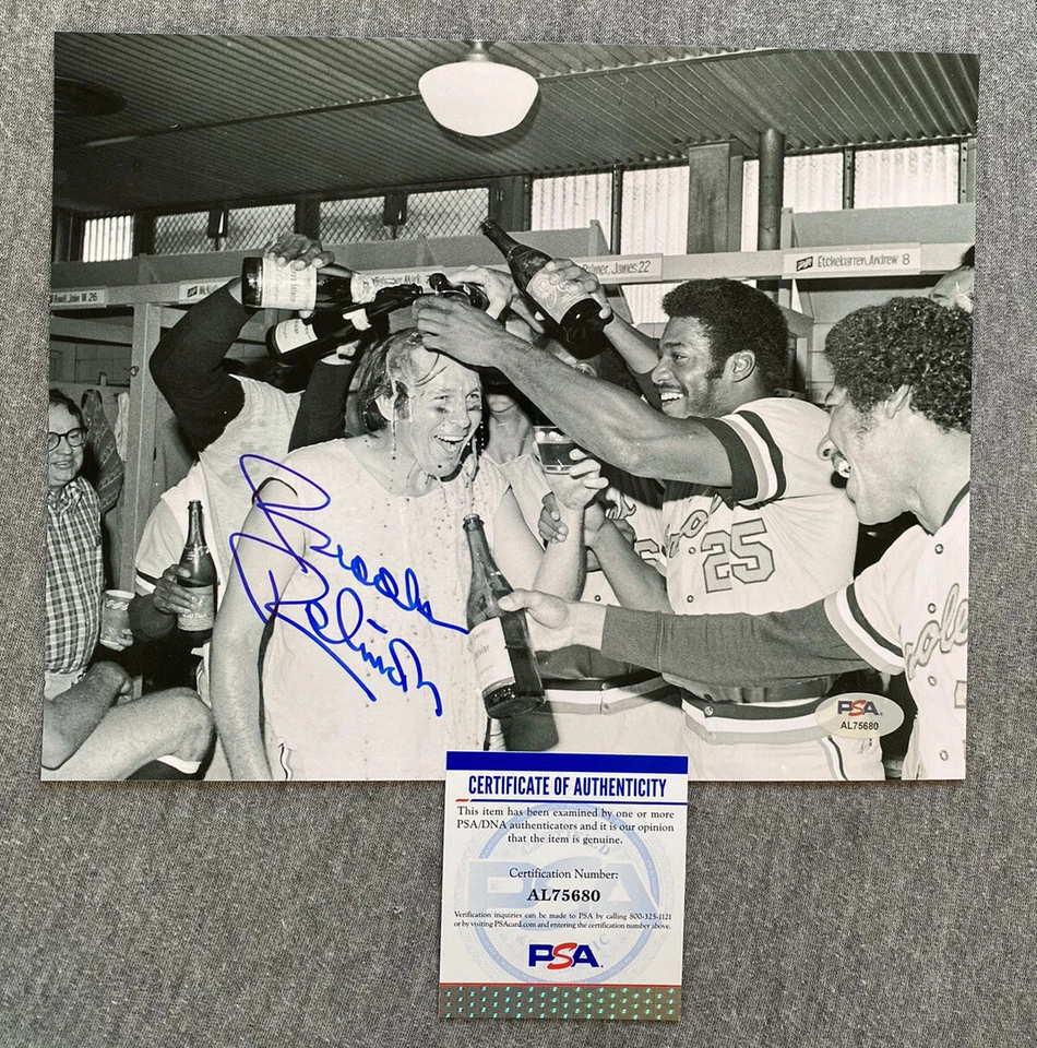 BALTIMORE ORIOLES- BROOKS ROBINSON AUTOGRAPH 8x10 PHOTO PSA/DNA AL75680 - Image 1 of 1