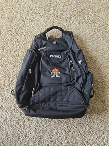 OGIO Street Metro Pack czarny plecak, rękaw na laptopa logo M&Ms - Zdjęcie 1 z 12