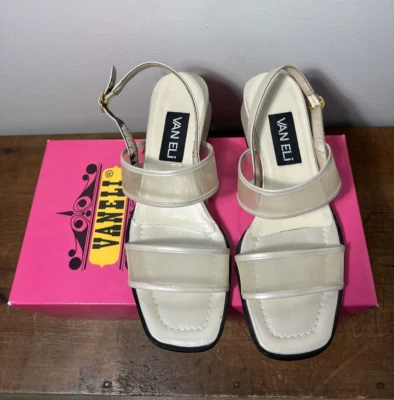 Sandalias para mujer Vaneli Sand de cuero y malla con tira trasera de tacón bloque 7M en caja Foto 1 de 4