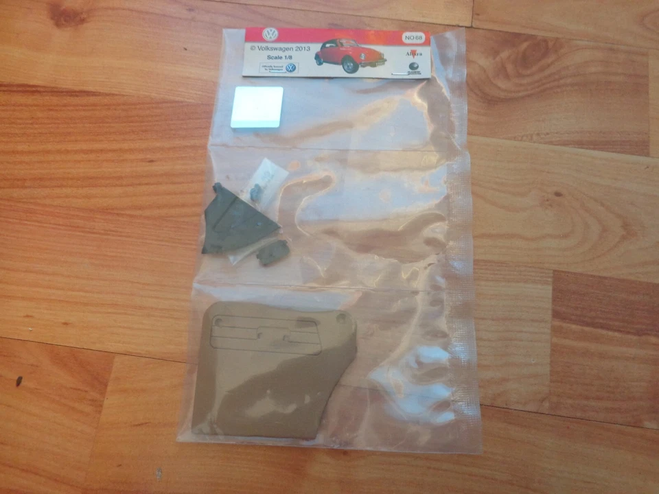 DEAGOSTINI Costruire il Proprio VW Beetle 1303 Cabriolet Auto #68 Post. Dx Bordo - Immagine 1 di 1