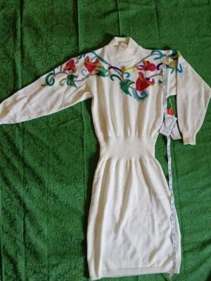 VINTAGE 80S DARIAN SWEATER DRESS SIZE SMALL CREWEL EMBROIDERED COLORFUL FLORAL  - Image 1 of 4