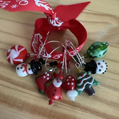 ¡NUEVO! NAVIDAD SANTA MUÑECO DE NIEVE MEDIAS ÁRBOL Vino Dije Anillos Juego De 8 Foto 1 de 4