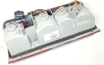 Luz trasera derecha pasajero pequeño rasguño OEM 2010 2013 Ford Transit Connect Foto 1 de 4