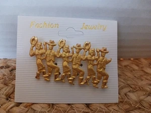 Goldfarbene Brosche Line Dancers/Cowboys - Bild 1 von 6