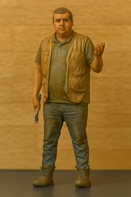 M75 Scale Figure Model Mechanic Holding Spanner - Image 1 of 4