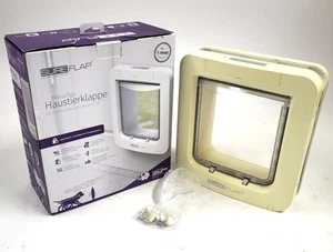 Puerta para mascotas con microchip SureFlap SUR101 - blanca descolorida - probada funciona - sin astillas - Imagen 1 de 8