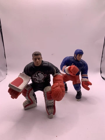 Gretzky And  Hasek Starting Lineup Pro Action Figure NHL Cover