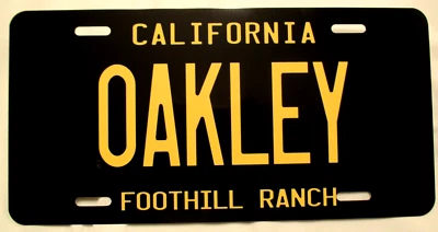OAKLEY FOOTHILL RANCH NUEVO CALIFORNIA NEGRO AMARILLO NOVEDAD EXHIBICIÓN MATRÍCULA Foto 1 de 4