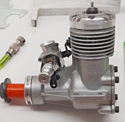 VECO 19 RC Series 71 #6711 Model Airplane Glow Engine Vintage Ball Bearing NOS - Image 1 of 4