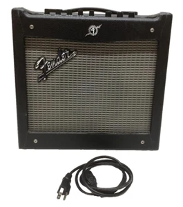 Fender mustang i v.2 Guitar Amp w/Effects Power+ usb cord Wow! - Picture 1 of 12