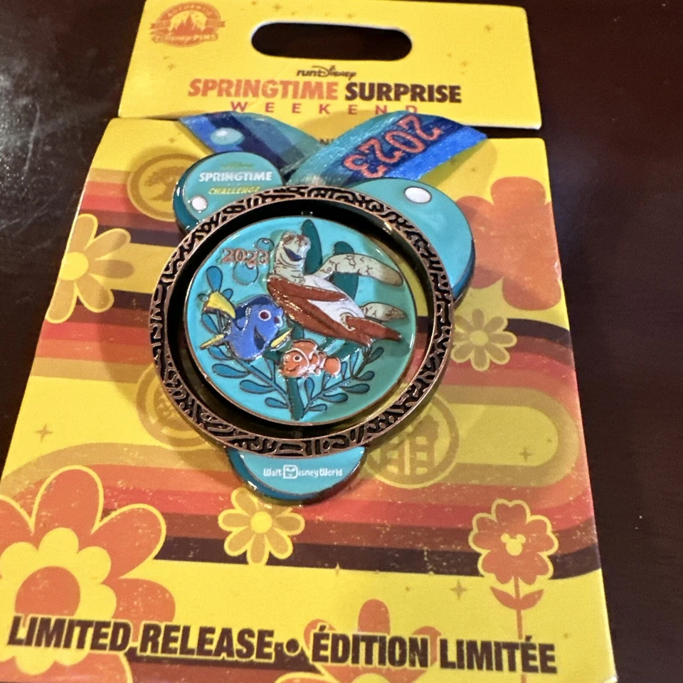 Prendedor medalla Nemo 2023 Disney RunDisney Springtime Surprise Pixar Weekend Challenge Foto 1 de 1