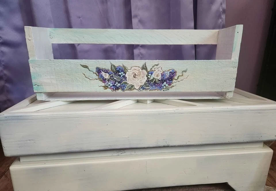 手绘龙虾箱破旧别致玫瑰 — 第 1/4 张图片