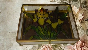 Vintage Hand Painted Daffodil Flower Glass Storage Trinket Box - Picture 1 of 15