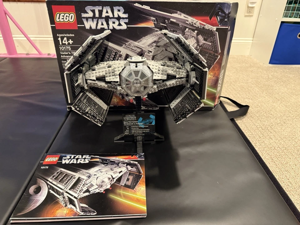 LEGO Star Wars: Vader's Tie Advanced (10175) - Image 1 of 1