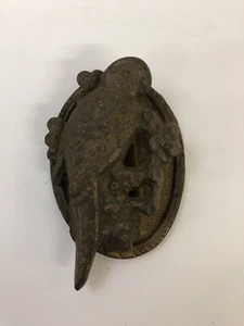 Antique Hubley Cast Iron All Original Parrot Door Knocker 4 1/2” X 2 3/4” X 1” - Picture 1 of 8