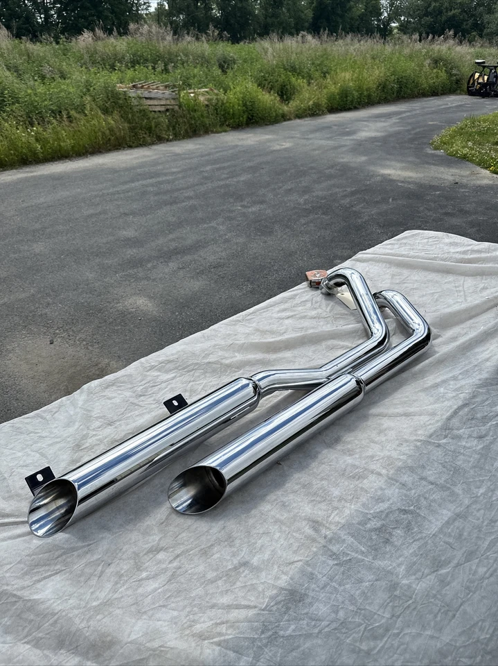 Sistema de escape doble escalonado de corte cortado cromado duro se adapta a: Yamaha XVS1700 Foto 1 de 4
