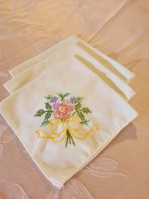 Женский набор из 3 вышитых носовых платков ручной работы белый цветочный подержанные - Изображение 1 из 4