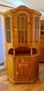 Bauerneckschrank, in gutem Zustand, gebraucht, Maße: H206xB115xT55 cm - Bild 1 von 2