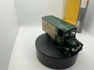 Corgi Classics 917 1926 Renault Van Courvoisier Boxed - Picture 1 of 6