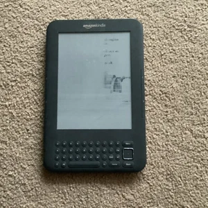Broken amazon kindle D00901 - Picture 1 of 4