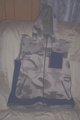 Mens Large Hunting Vest Hooded Vest Camo Hunting Vest Fishing Vest Desert Camo - Image 1 of 4