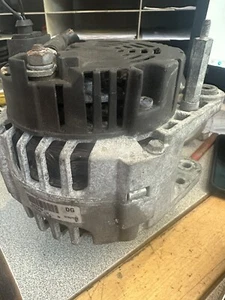 VOLKSWAGEN SHARAN 2,0i 85kw Lichtmaschine 627319 - Bild 1 von 2