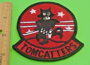 TOMCATTERS US NAVY TOMCAT MILITARIA PATCH ( RED BACKGROUND ) NEW FREE SHIPPING ! - Picture 1 of 2