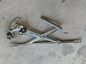 88 Honda CRX HF Passenger's Window Regulator OEM crank right glass roll up door - Picture 1 of 3