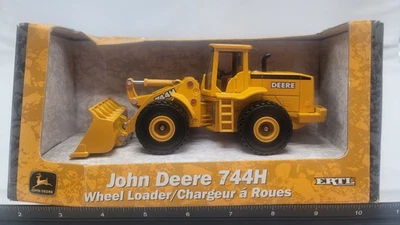 Cargador de ruedas ERTL John Deere 744H 2001 escala 1:50 #5085 nuevo en caja Foto 1 de 4