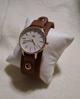 NOVO Relógio Premier Designs Coroa Dourada Pulseira Marrom Faça Tempo Nova Bateria Quartzo - Imagem 1 de 4