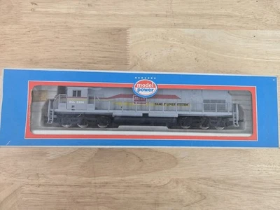 Model Power HO, C 628 Dummy Locomotive #6684 SCL Family Lines - Image 1 of 3