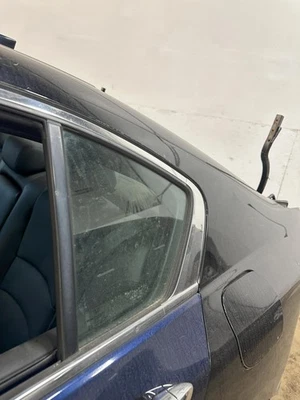 Vidrio de ventilación de puerta trasera izquierda usado se adapta a: Honda Accord SDN 2014 2,0 L híbrido EE. UU. B Foto 1 de 4