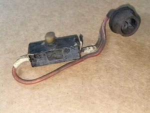 Corvette wiper door vacuum limit switch 68,69,70,71,72 GM - Picture 1 of 6