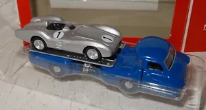 Norev MB Blaues Wunder Renntransporter mit W196 R Stromlinie 1:64 OVP (SB2391) - Picture 1 of 4