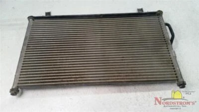 Honda CR-V 2001 condensador de CA Foto 1 de 4