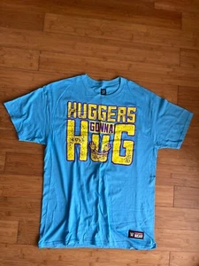 Authentisch Kleidung Wwe Bayley Huggers Gonna Hug Wrestling T - Shirt Blau L, - Picture 1 of 5