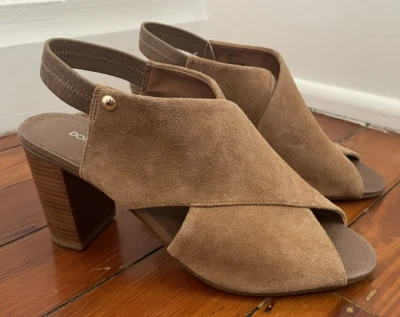 DONALD J. PLINER 棕褐色麂皮绒露趾粗跟露背鞋 8 — 第 1/4 张图片