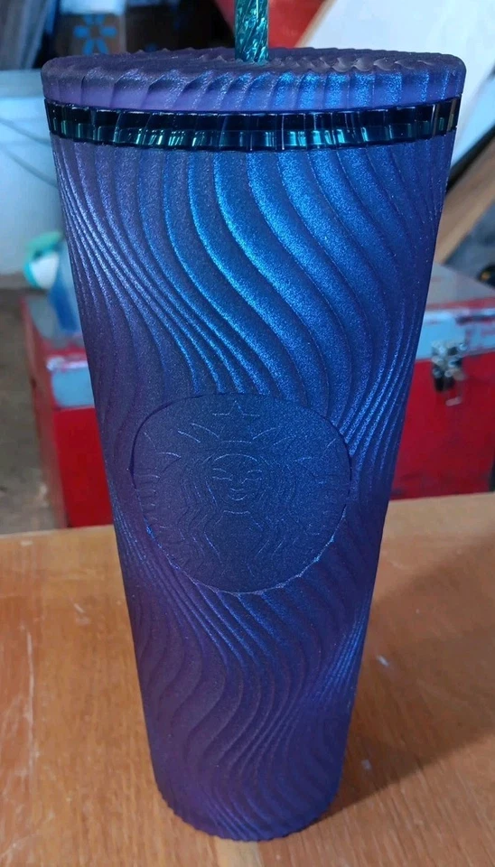 STARBUCKS 2025 PURPLE/GREEN SWIRL SIREN/MERMAID 24oz VENTI TUMBLER COLD CUP