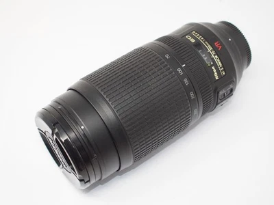 Nikon AF-S Nikkor 70-300mm f/4.5-5.6 G IF-ED VR Lens - Image 1 of 4
