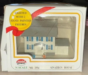Model Power N Scale No. 2554 Sinatra's House Lighted with Figures Pre-Built - Picture 1 of 5