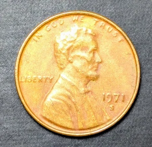1971-S Struck On Defective Planchet 2.7 Grams Lincoln Memorial Cent - Picture 1 of 6