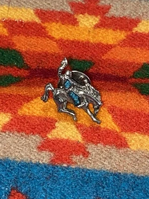 Prendedor de solapa de caballo turquesa vintage naturaleza nativo tono plata suroeste Foto 1 de 2