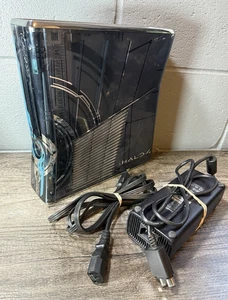 Consola Xbox 360 Halo 4 Edition 320gb y solo cable de alimentación - Probado y funcionando - Imagen 1 de 10