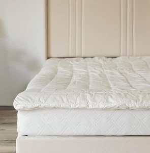Mattress Topper - Pure Australian Wool Fill and Organic Cotton Sheets, Temper... - Picture 1 of 6
