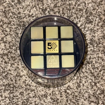 Cubo Retro 50 Aniversario Rubik’s 50 Años Oro Top Sellado ENVÍO GRATUITO Foto 1 de 3