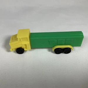 Distributore Pez Vintage Giallo e Verde Semi Camion Slovenia HTF - Foto 1 di 4